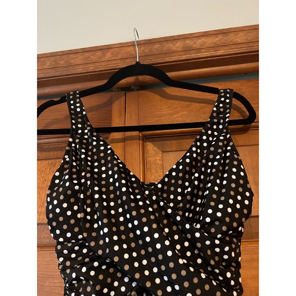 Trimshaper Women's Polka Dot One Piece Wrap Swimsuit Sleeveless Black/White 10 - Picture 3 of 11